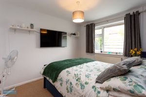 Bedroom- click for photo gallery